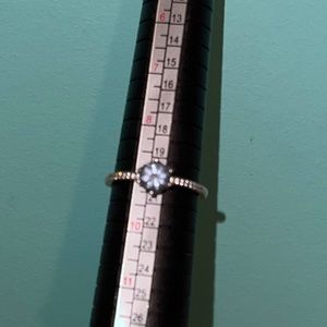 Pretty blue stoned ring